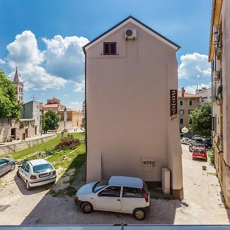 Apartment Gajeta 2br With City View
