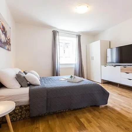 Gajeta 2br With City View Apartment *