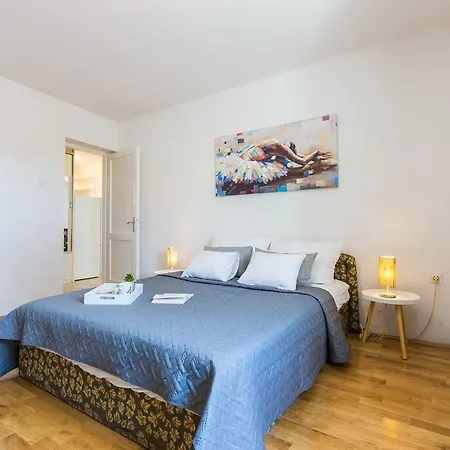Apartment Gajeta 2br With City View
