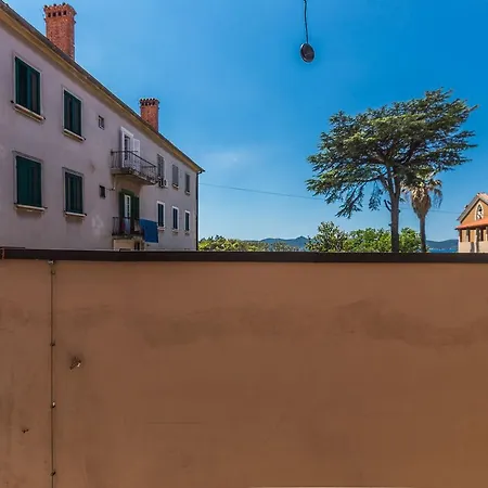 Apartment Gajeta 2br With City View